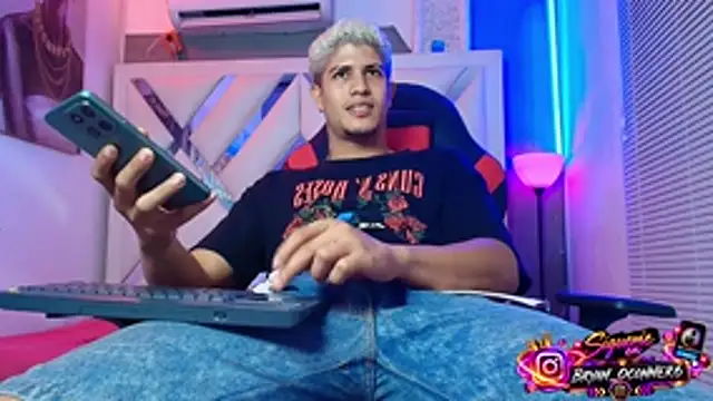 dominic_connor Chat XXX live