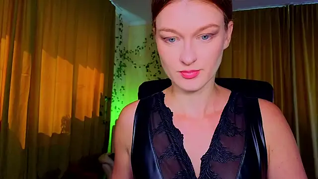 Chatroom XXX en direct de MysticVenus_