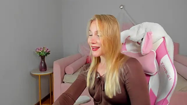 Chat XXX ao vivo de ElaraVoltage