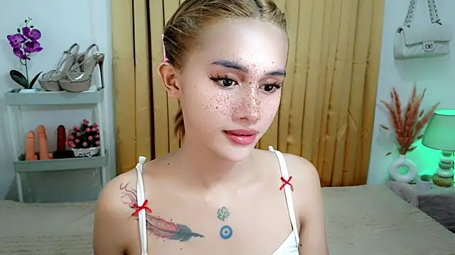 Cutie_sexdOll69: διαδικτυακό σόου στην κάμερα