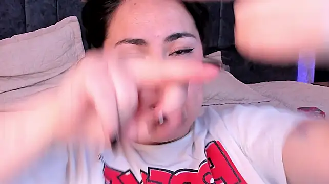 Kennya_Rodriguez's Live XXX Chat