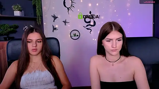 lisa_dark_ Adlı Modelin Canlı XXX Sohbeti