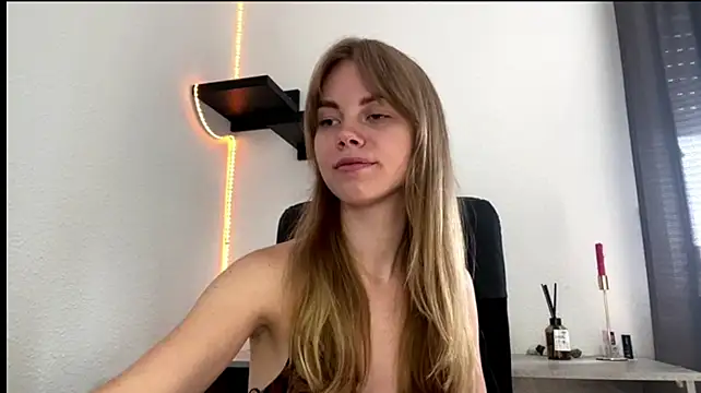 SunnyStrike's Webcam Show
