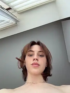Camilla_Railian Adlı Modelin Canlı XXX Sohbeti