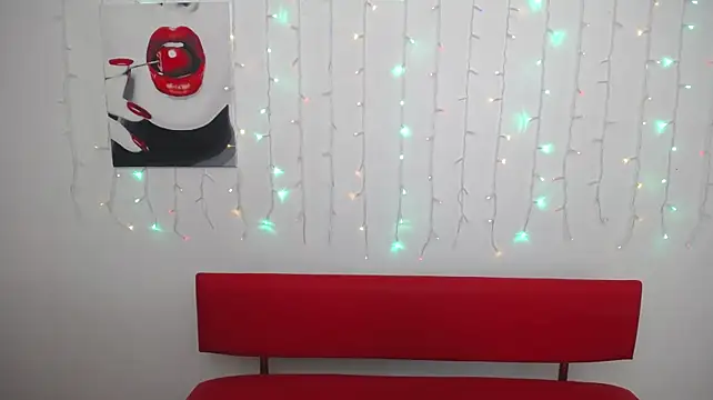 MilaLoona's Live XXX Chat
