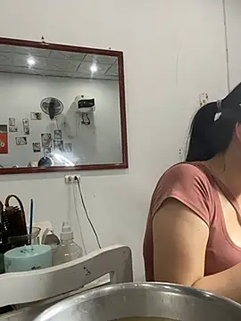 Ivy_Trix2 Adlı Modelin Canlı XXX Sohbeti