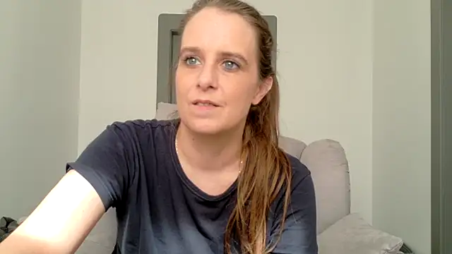 Chantalee live XXX chat
