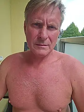 Онлайн чат XXX johnnym1