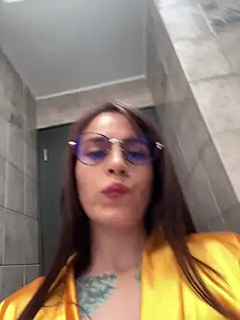 ValeryMontenegro Adlı Modelin Canlı XXX Sohbeti