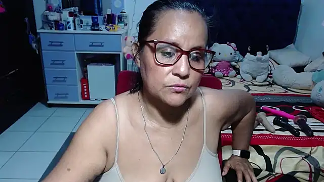 pervert_mommy_'s Webcam Show
