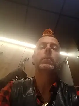 SHARPSkinhead Live XXX-chat