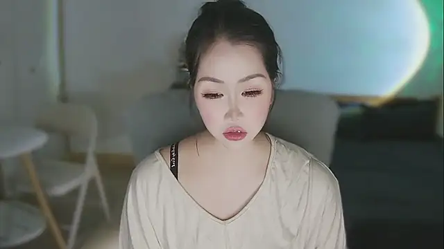 XXX chat uživo modela Haixi