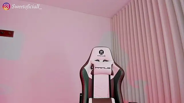 Chatroom XXX en direct de Sweet__giirl