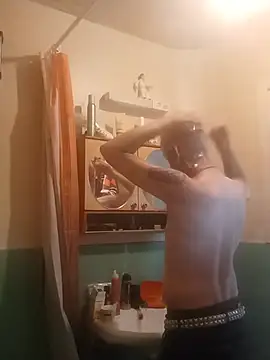 SHARPSkinhead Chat XXX in diretta