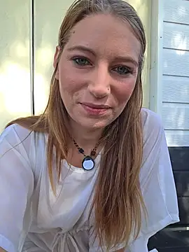 XLisaxx Adlı Modelin Canlı XXX Sohbeti