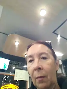 Celine_Faer1 Adlı Modelin Canlı XXX Sohbeti