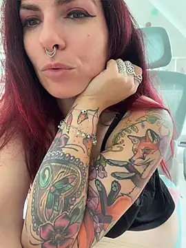 LunaMoongirl's Live XXX Chat