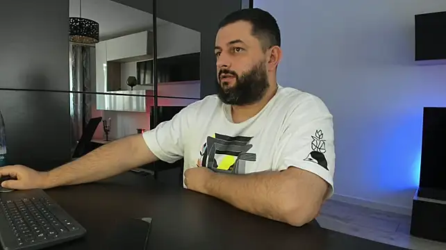 DravenPeak's Live XXX Chat