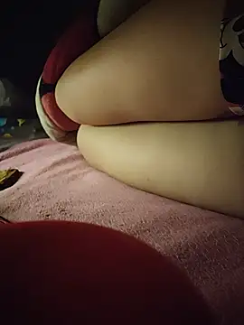 -Tara-a's Live XXX Chat