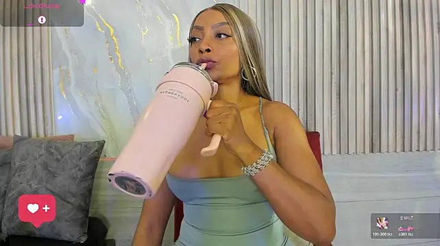 BriannaChelsea's Live XXX Chat