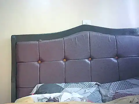 KissMeCurvyMbatha 웹캠 쇼