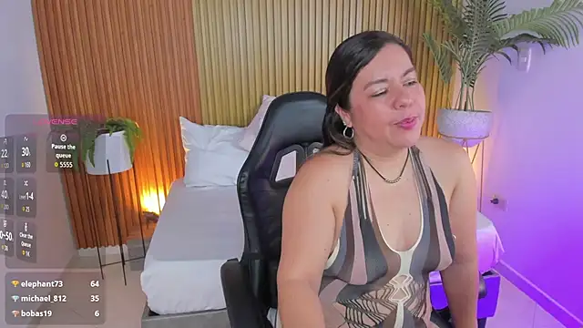 צ'אט XXX בשידור חי של nahia_13