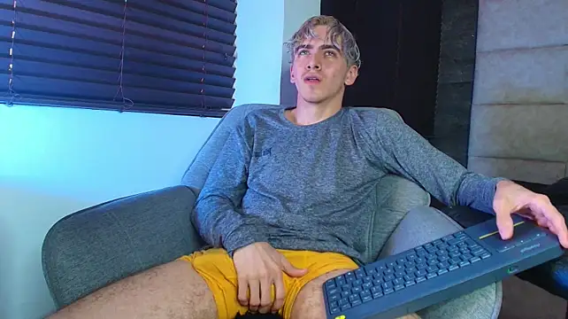 Tyler_Mcrey Show Webcam