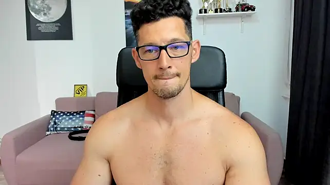 BrutusK08 Chat XXX live