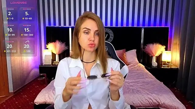 Chat +18 de GabriEllla_4U ao vivo