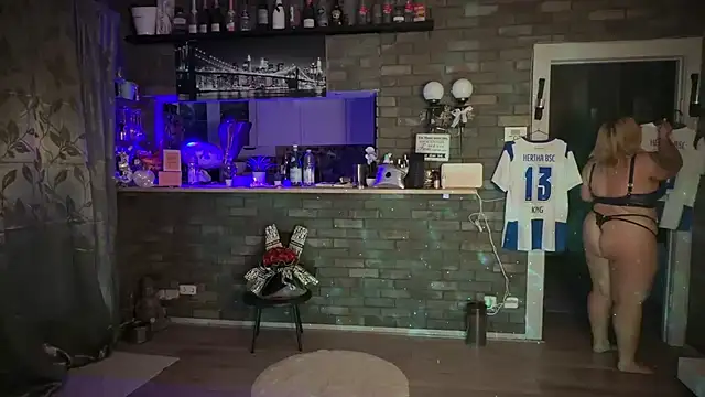 Monageil Adlı Modelin Canlı XXX Sohbeti