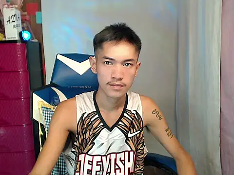 riks_tylerのライブXXXチャット