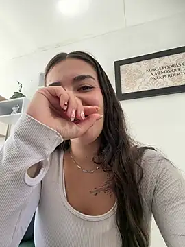 Bonnie_Rider Adlı Modelin Canlı XXX Sohbeti