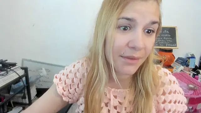new_but_cute Live XXX-chat