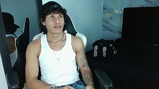 MaximilianRoth XXX чат на живо