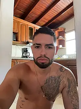 matteosantosのライブXXXチャット