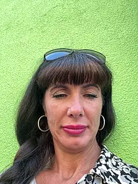 LadyLuxLover's Live XXX Chat