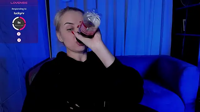دردشة StephanieSweety الجنسية المباشرة