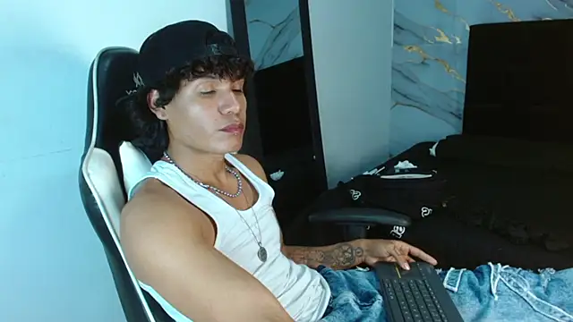 XXX chat uživo modela MaximilianRoth