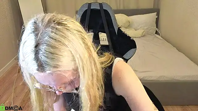 mollyy_snow XXX чат на живо