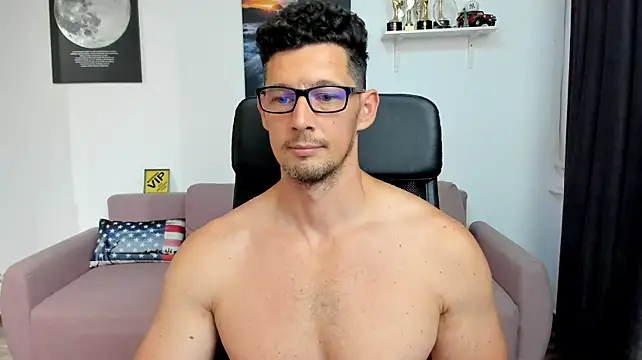BrutusK08's Live XXX Chat