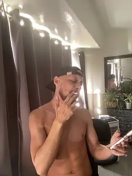 Chat +18 de MattMiller28 ao vivo