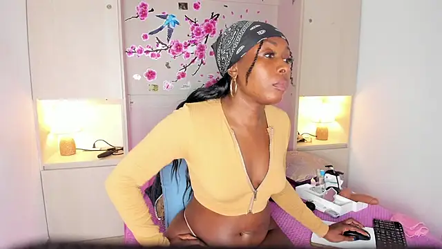 TaylorBloom – Naživo XXX chat