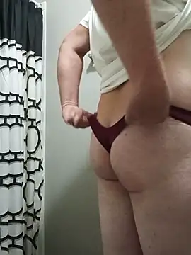 הופעת וובקאם של manlysissyslave
