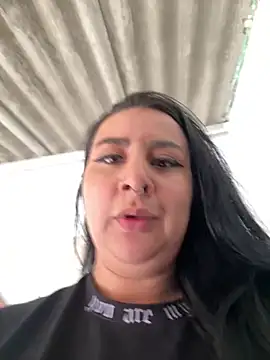 Abril_Luv élő XXX-chatje
