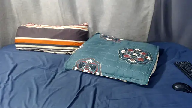 VelvetBooty Adlı Modelin Canlı XXX Sohbeti