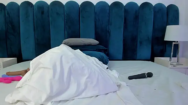 marianaaguii's Live XXX Chat