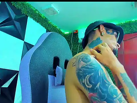 แชท XXX สดของ Boy_tatto77