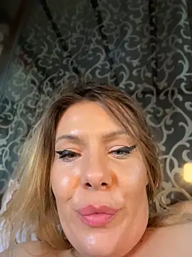 KrisKkiki Chat XXX live