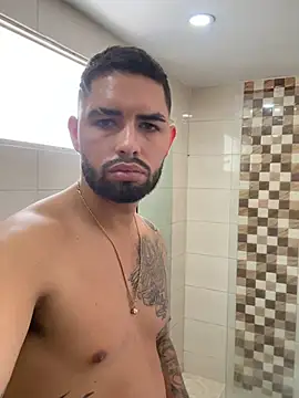 XXX chat uživo modela matteosantos