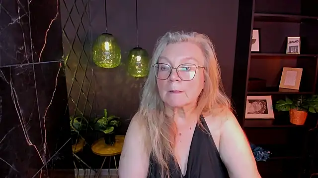 NataliMellow Chat XXX in diretta